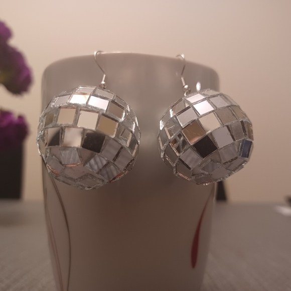 ⭐️NWT Disco Ball Dangle Earrings - Picture 2 of 3